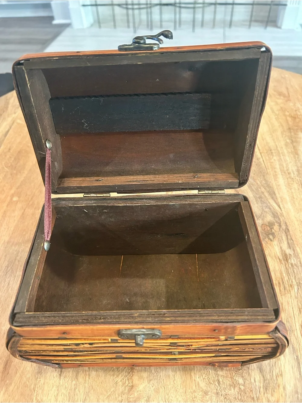 Rustic Brown Woven Bamboo Jewelry/Trinket Chest